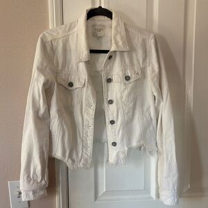 Hidden White Denim Jacket with Distressed Raw Hem